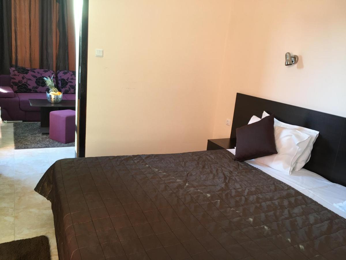 Salt Lake Aparthotel Pomorie Exterior photo